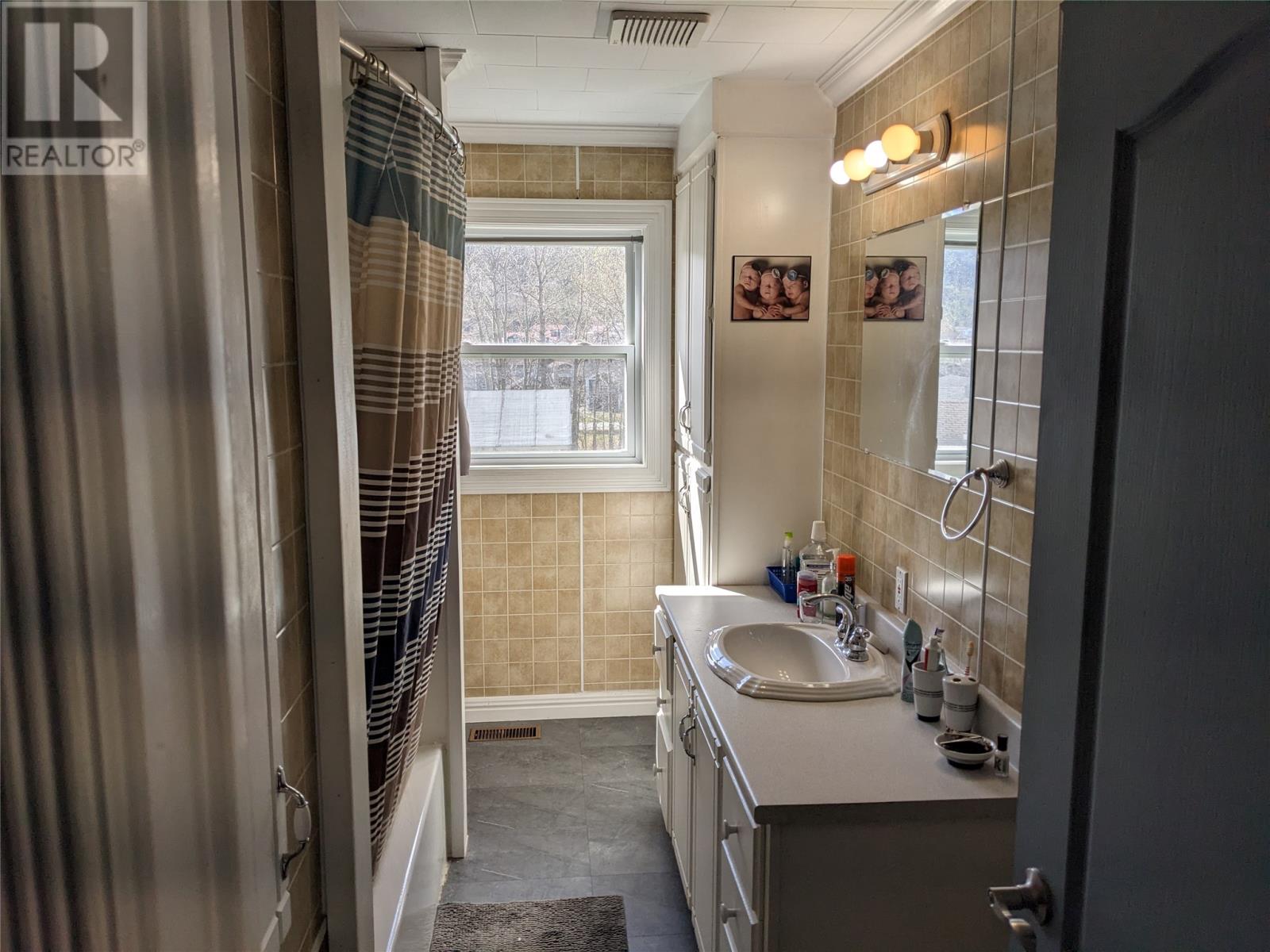 12 Forest Road Property Photo 15