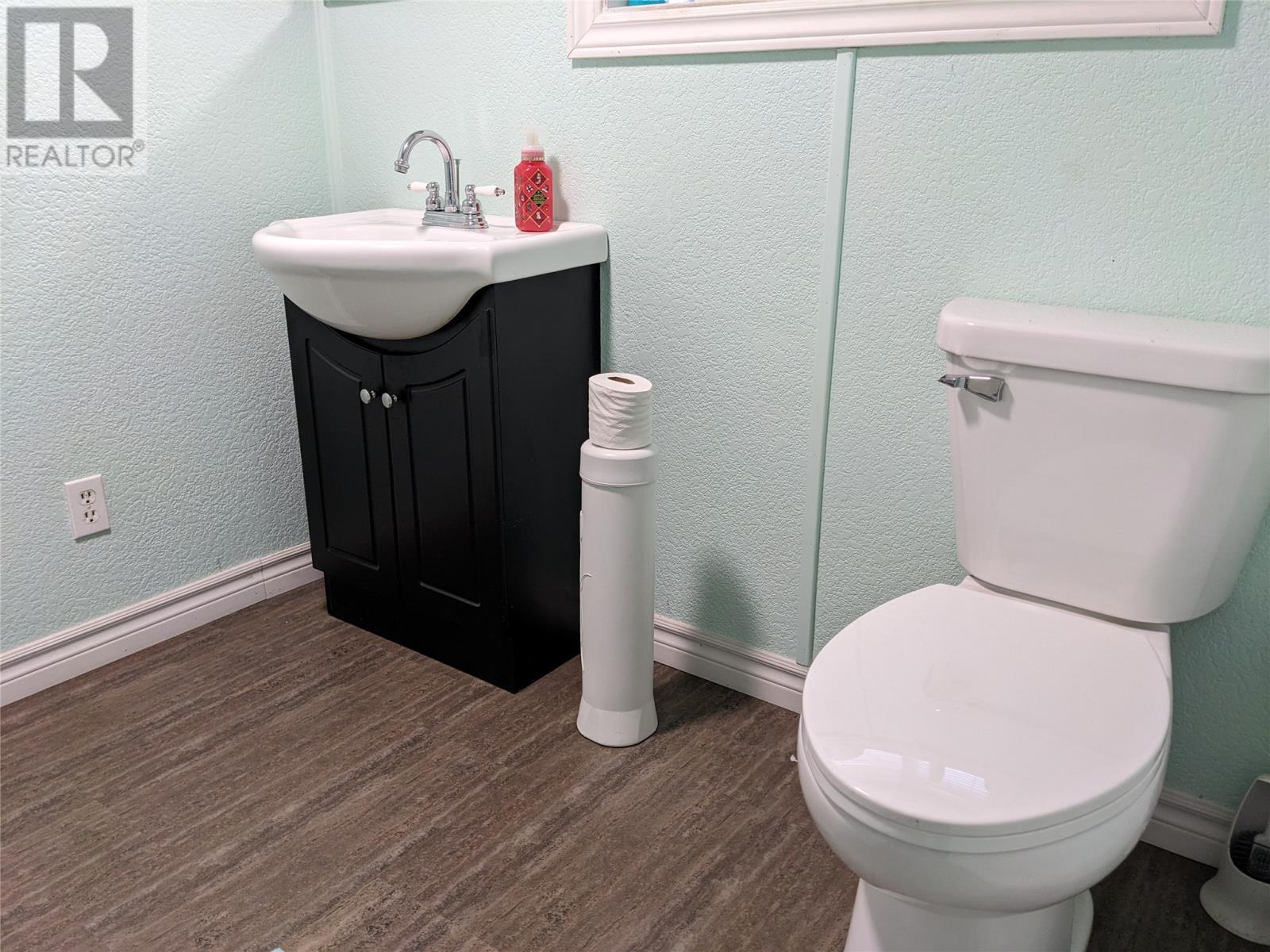 12 Forest Road Property Photo 30