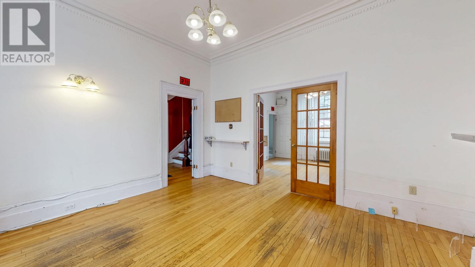 28 Cochrane Street Property Photo 33