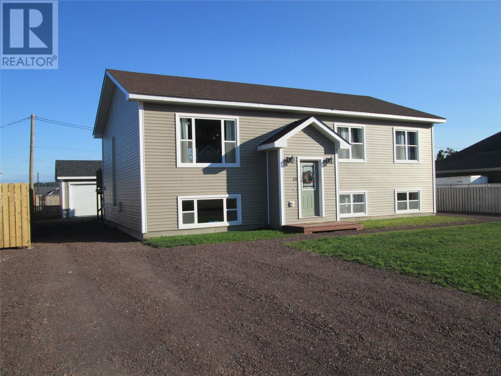 15 Mcdonald Crescent Property Photo 1