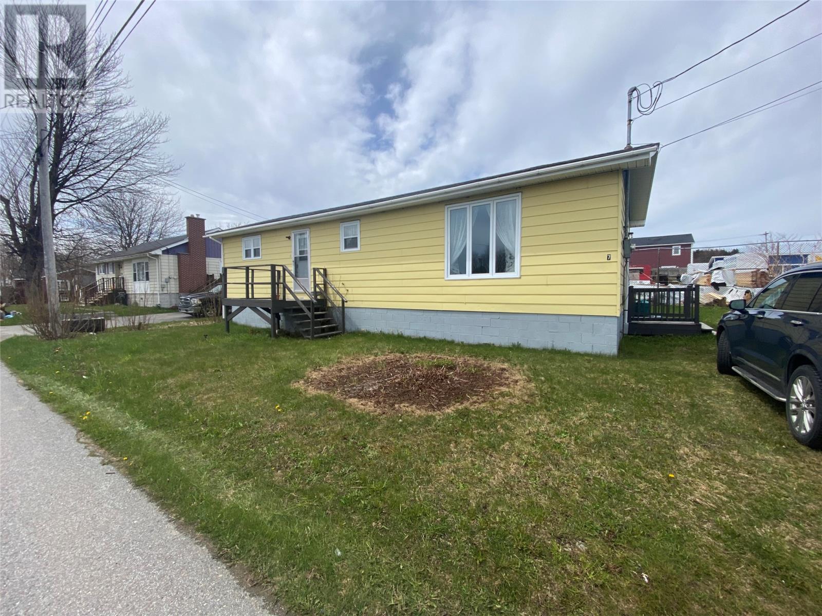7 Forest Avenue Property Photo 2