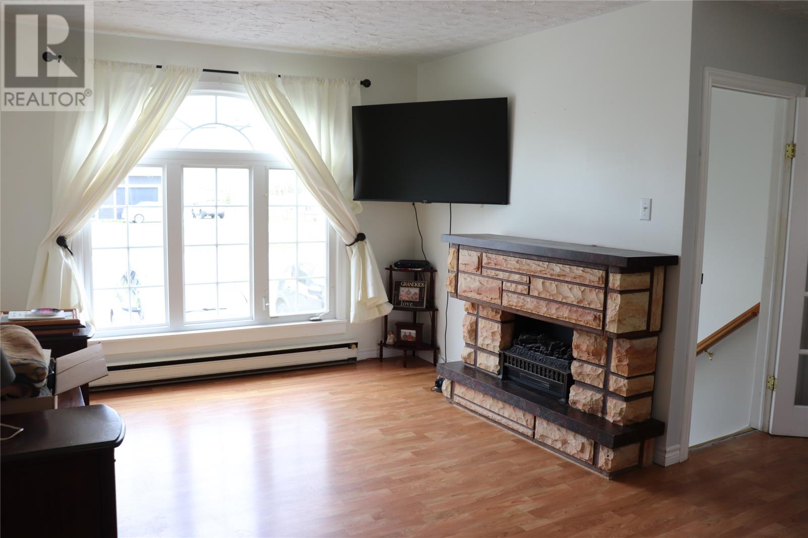 101 Queen Street Property Photo 4