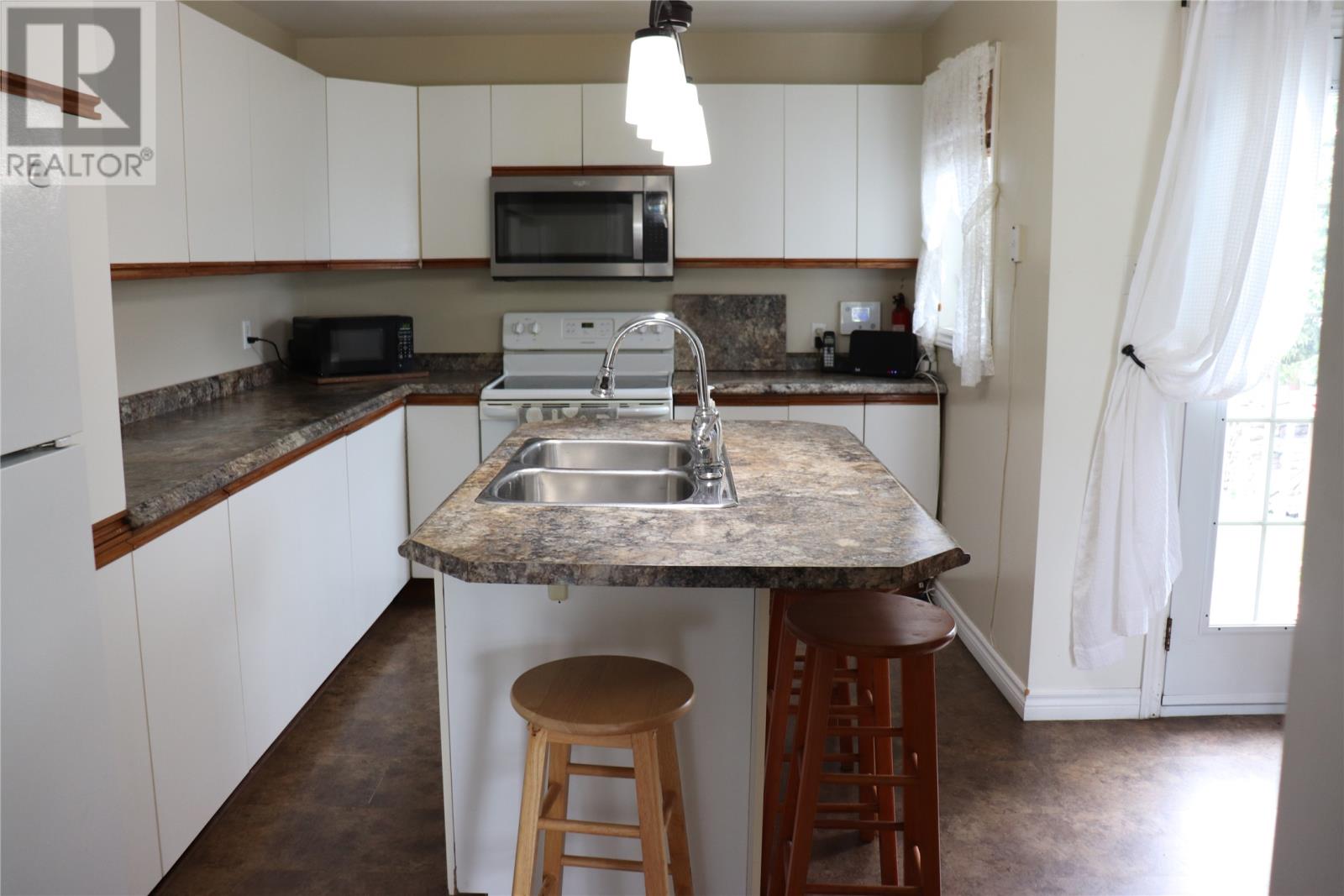 101 Queen Street Property Photo 5