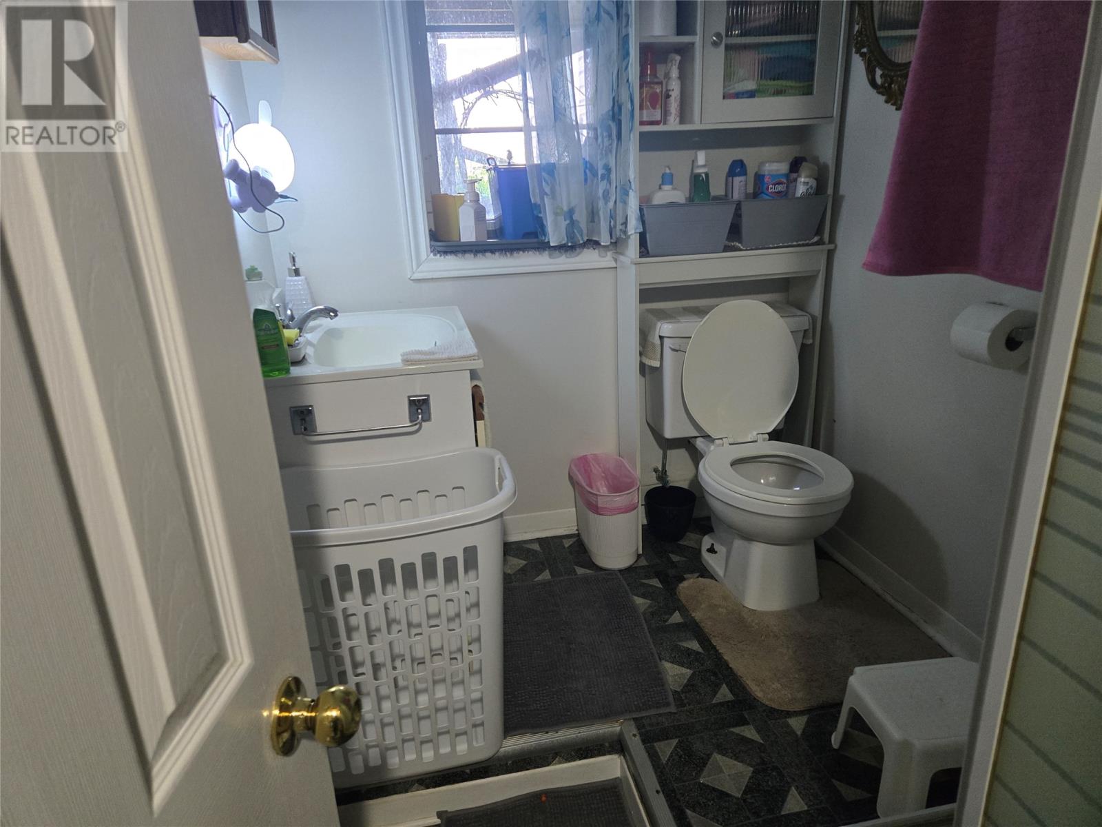 101 Queen Street Property Photo 29