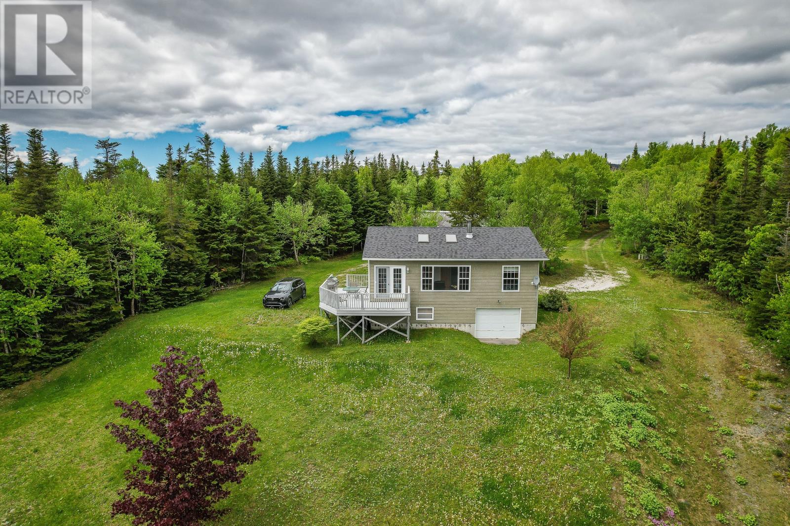 41 Lakeview Drive