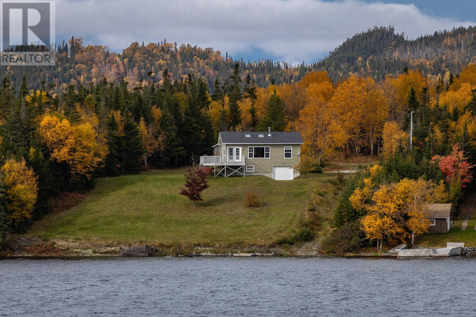 41 Lakeview Drive