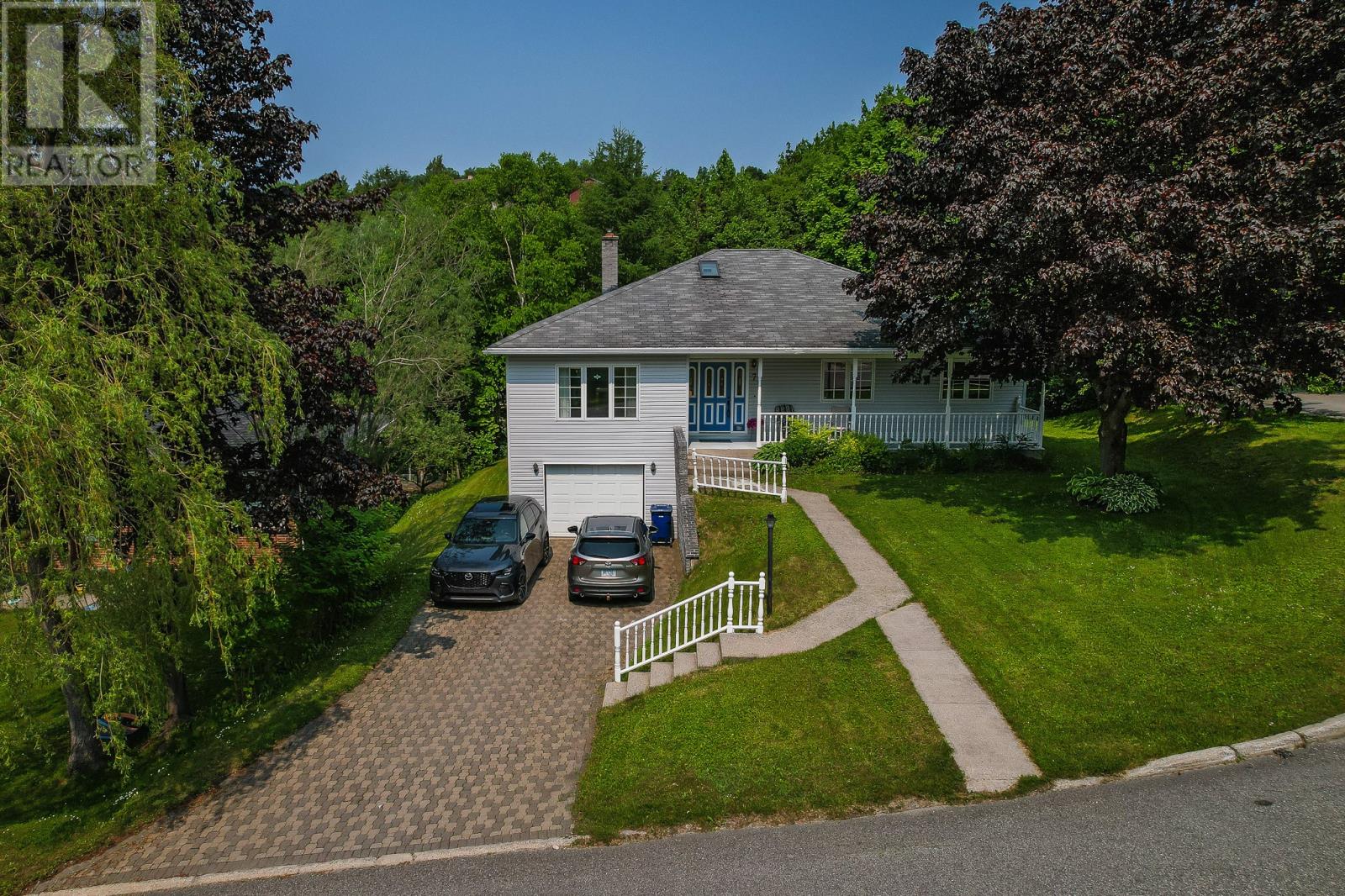 7 Viking Place