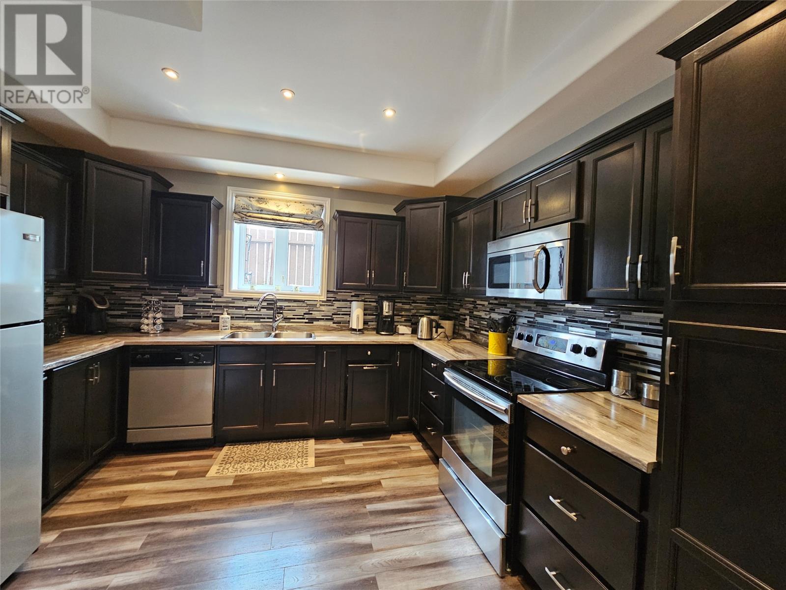 12 Long Road Property Photo 40