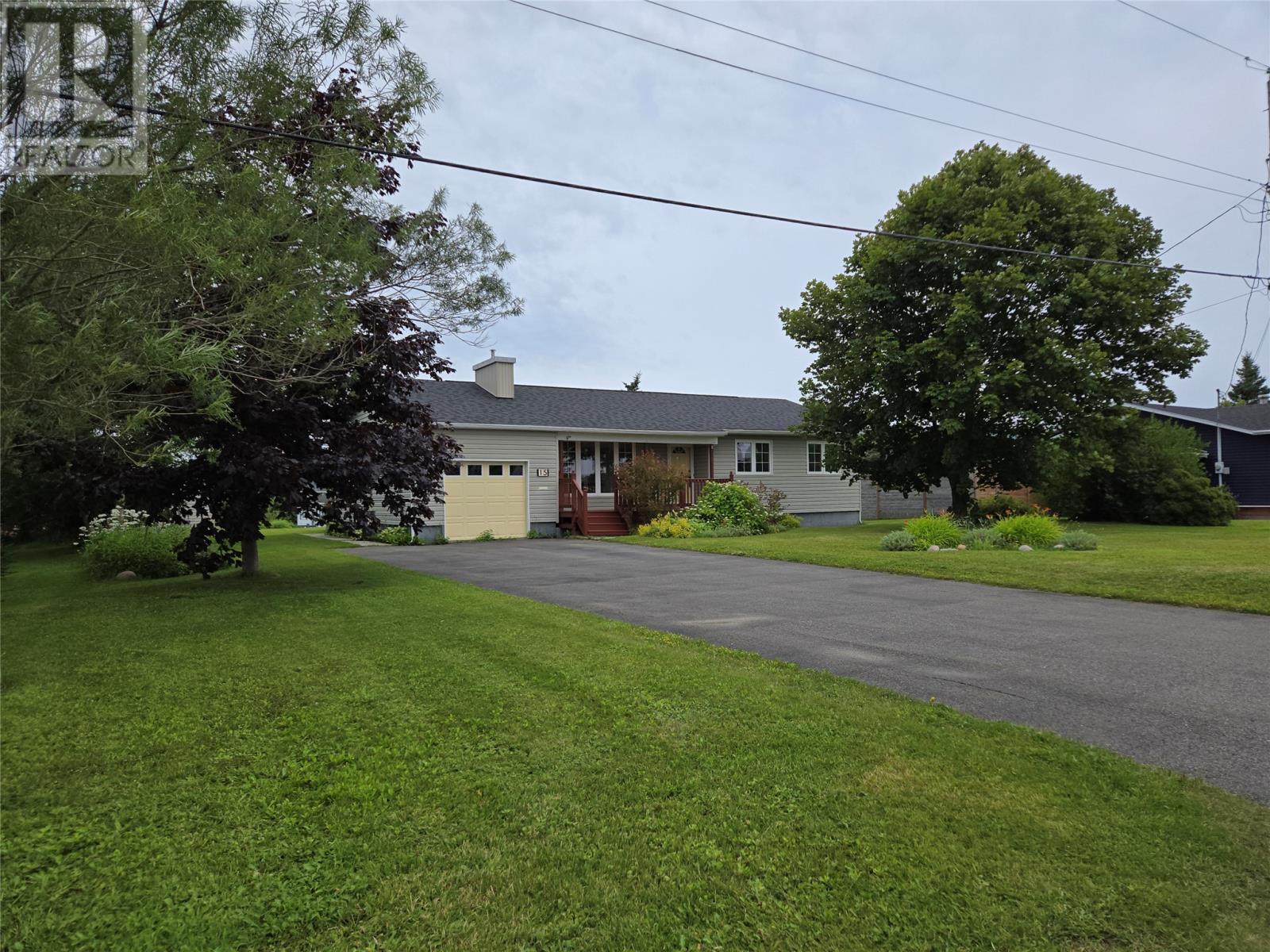 15 Gaudon Lane Property Photo 1