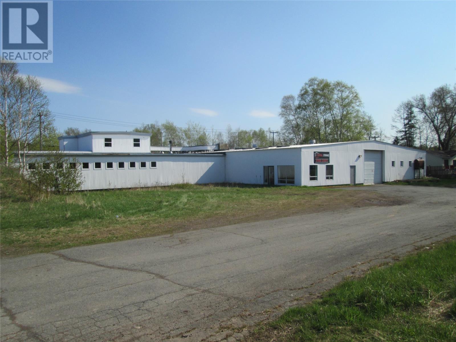 2 Cobbs Lane Property Photo 9