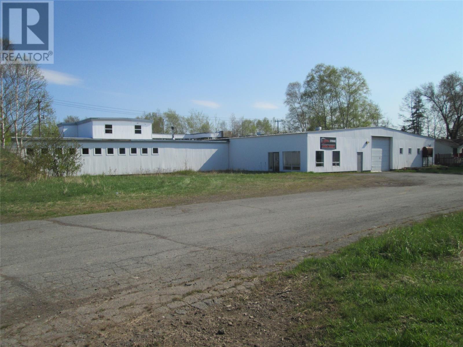 2 Cobbs Lane Property Photo 10