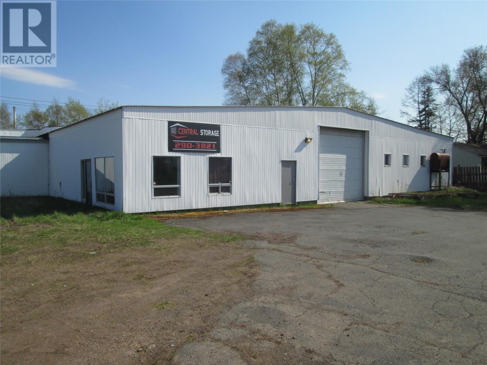 2 Cobbs Lane Property Photo 13