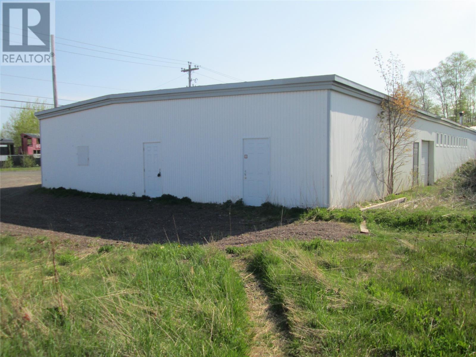 2 Cobbs Lane Property Photo 15