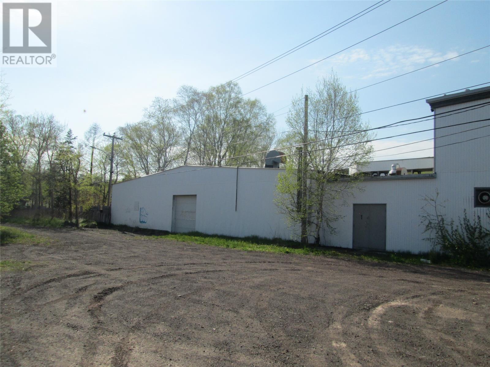 2 Cobbs Lane Property Photo 20