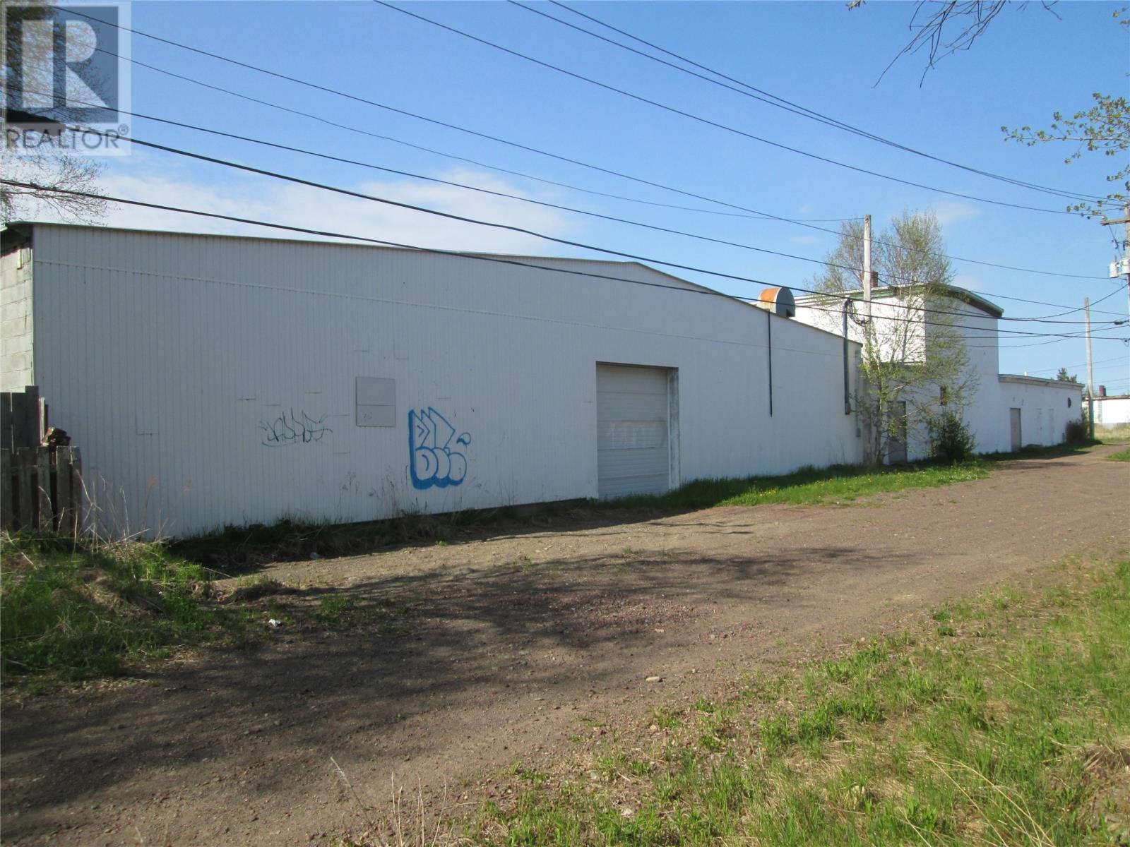 2 Cobbs Lane Property Photo 22