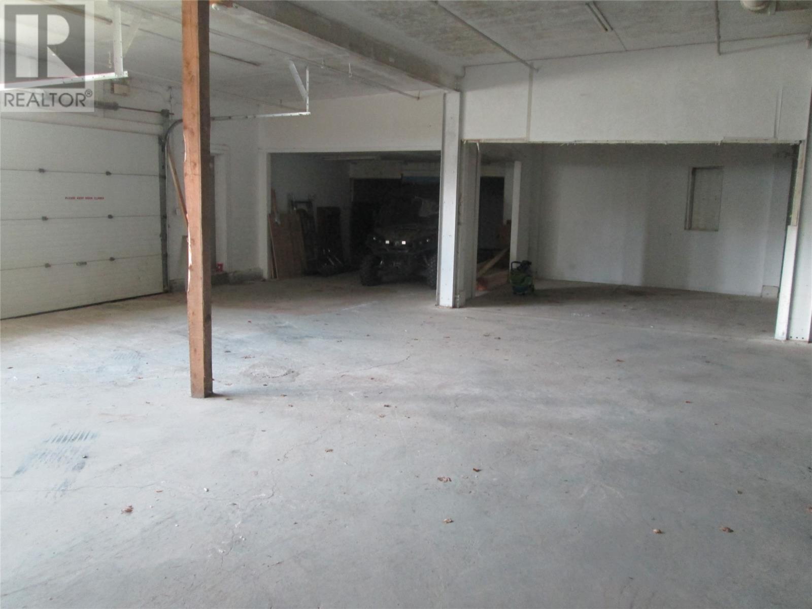 2 Cobbs Lane Property Photo 31
