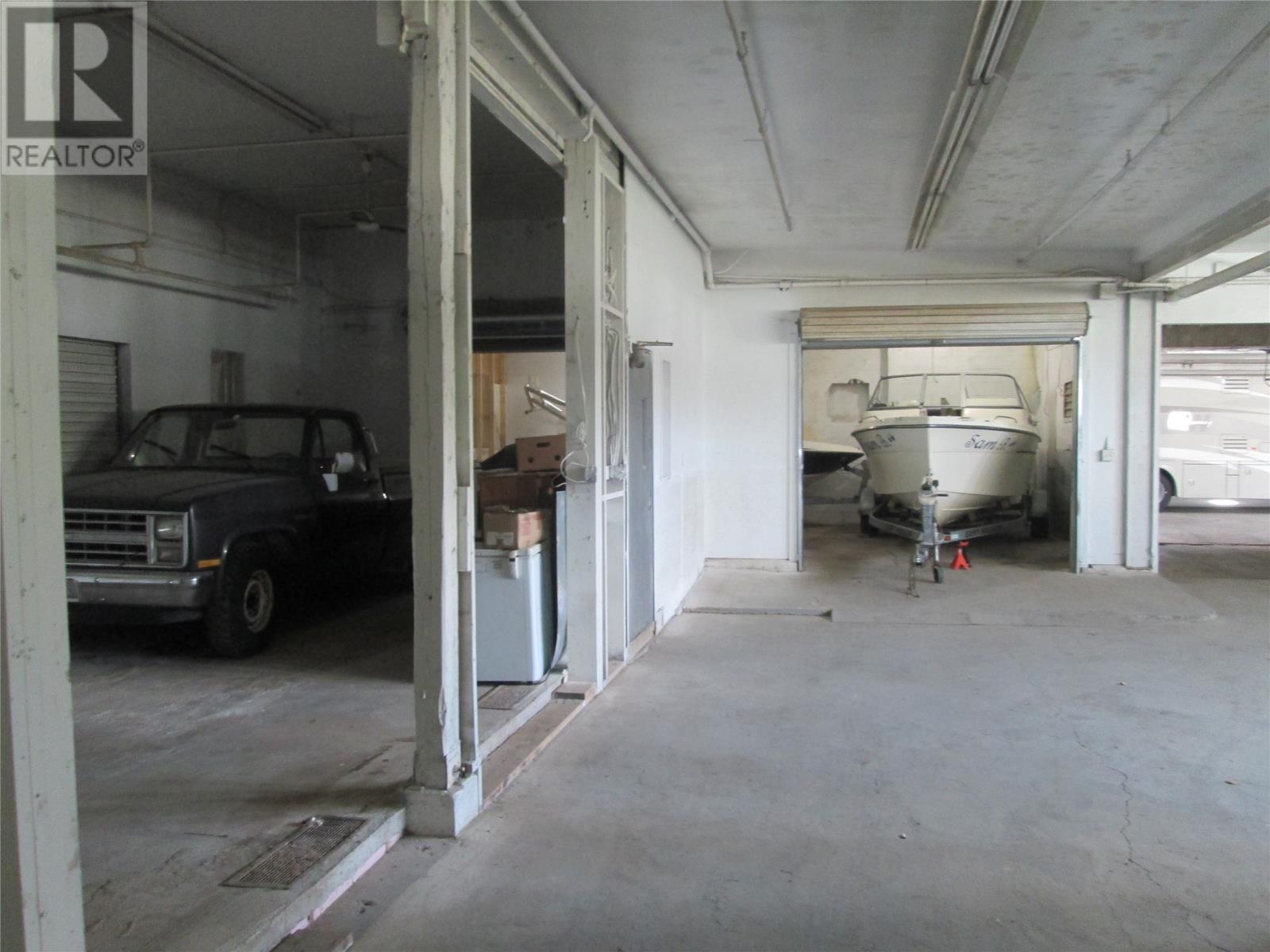 2 Cobbs Lane Property Photo 32