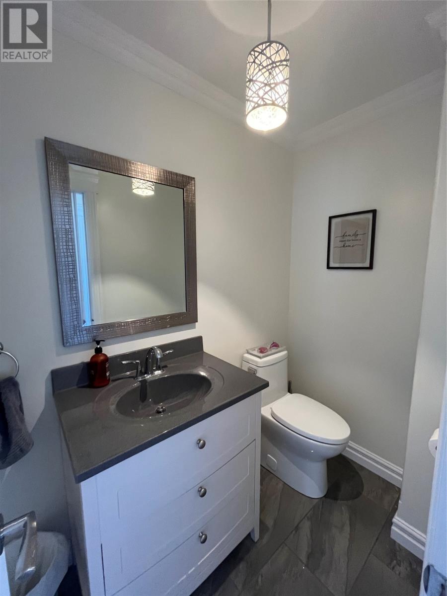 237 John Cabot Drive Property Photo 10