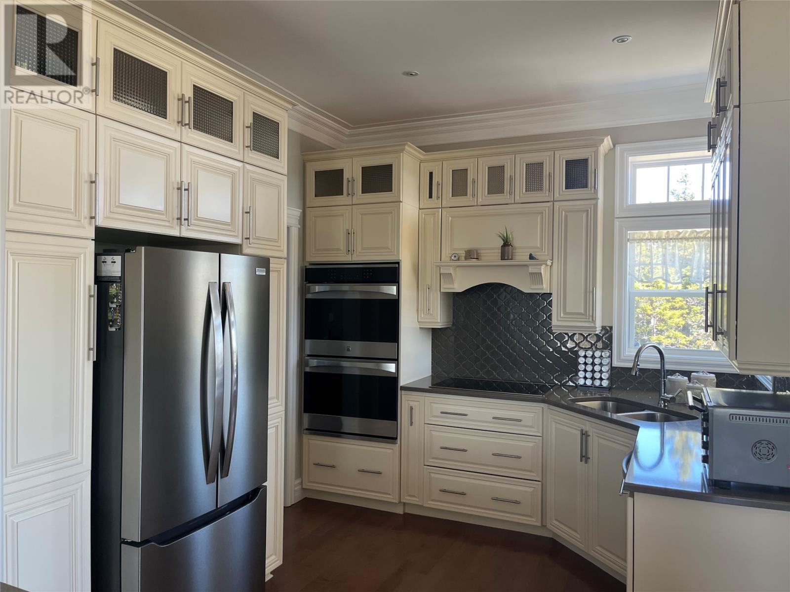 237 John Cabot Drive Property Photo 12