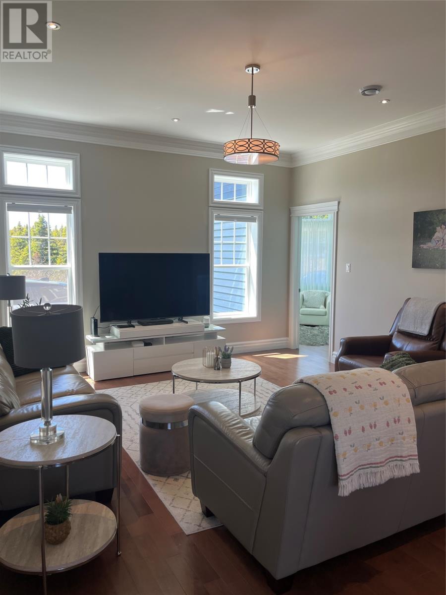 237 John Cabot Drive Property Photo 19