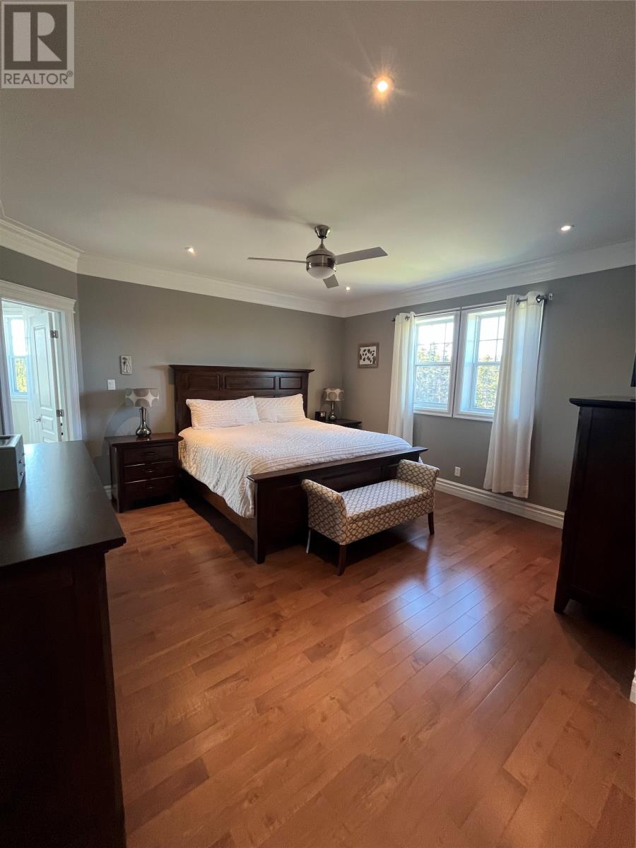 237 John Cabot Drive Property Photo 23