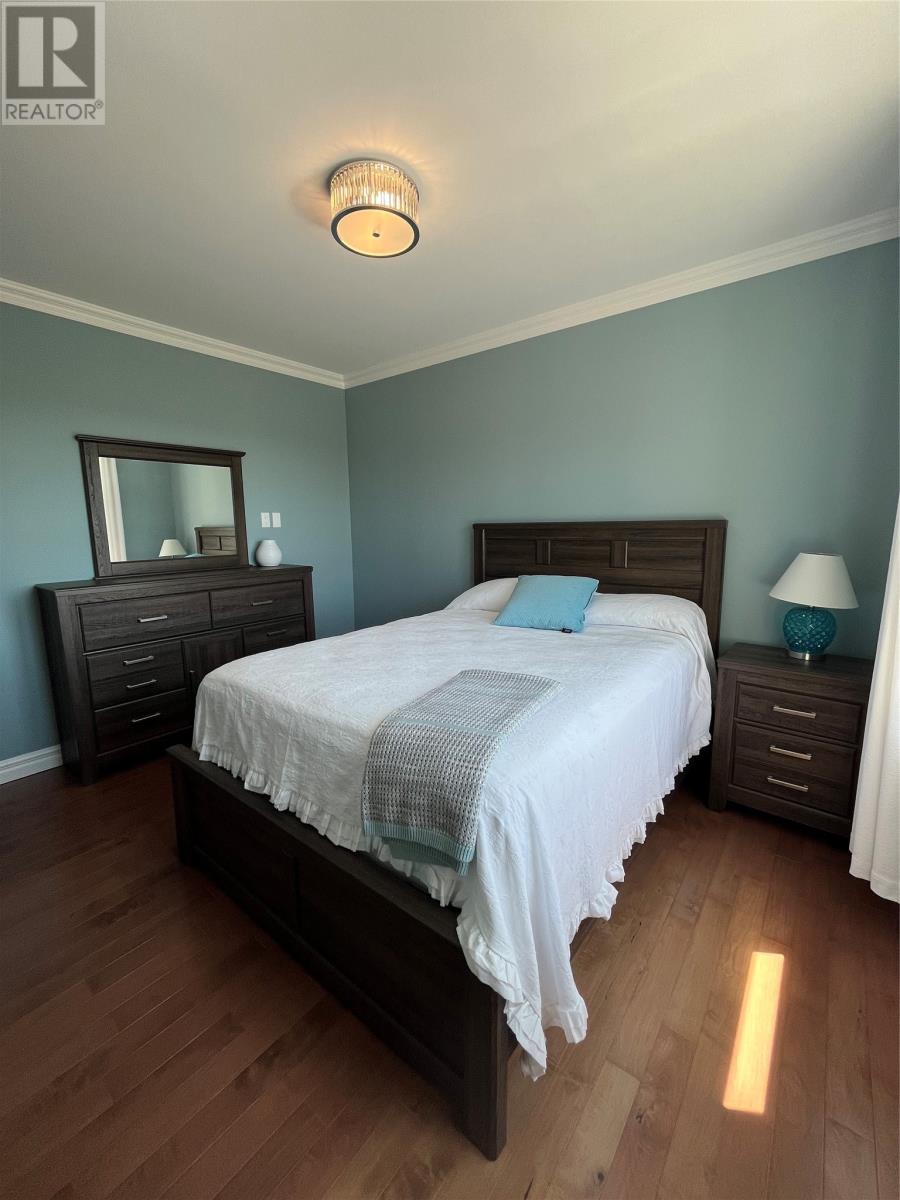237 John Cabot Drive Property Photo 34