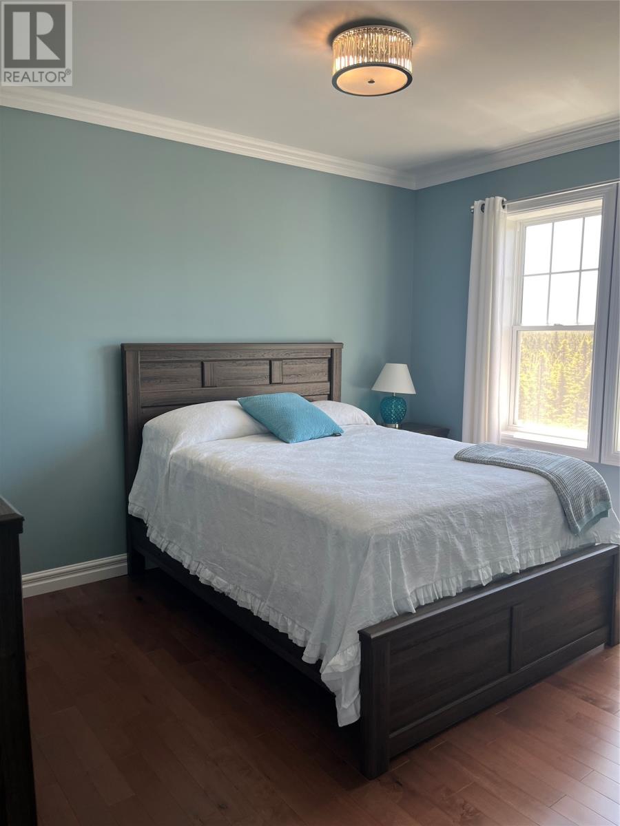 237 John Cabot Drive Property Photo 35