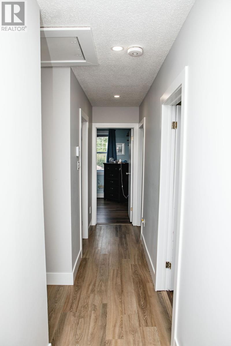 27 Main Road Property Photo 25