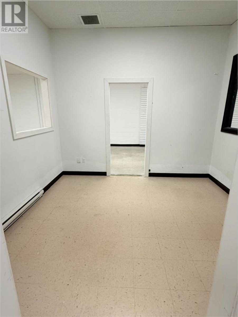 210 Kenmount Road Property Photo 6