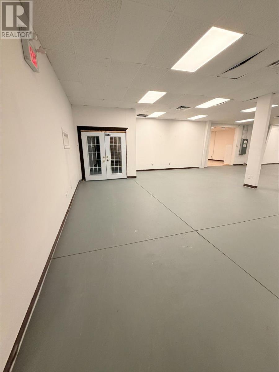 210 Kenmount Road Property Photo 8