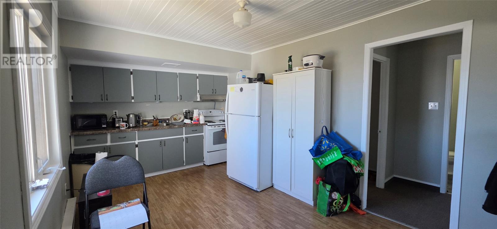 24 Water Street W Property Photo 4