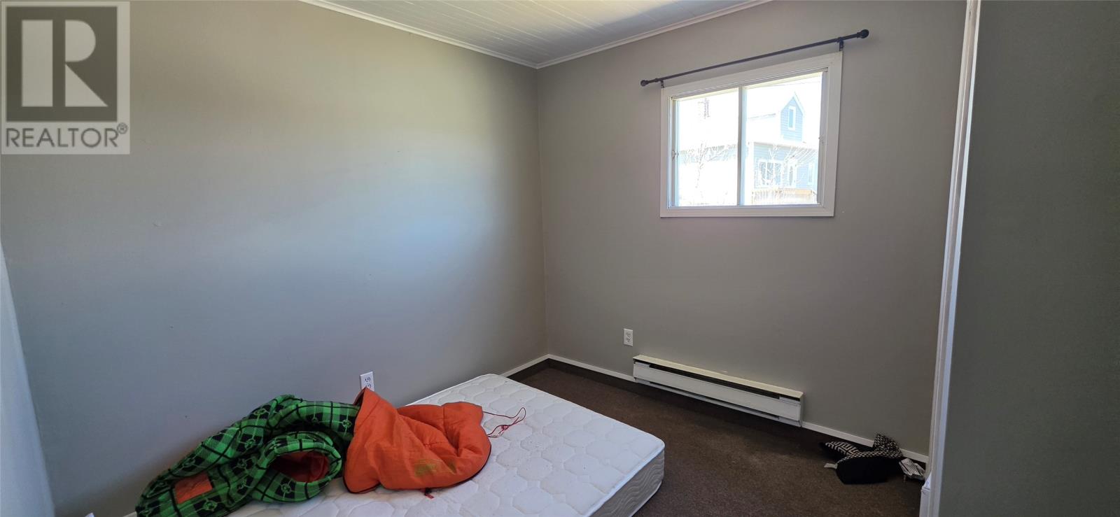 24 Water Street W Property Photo 7
