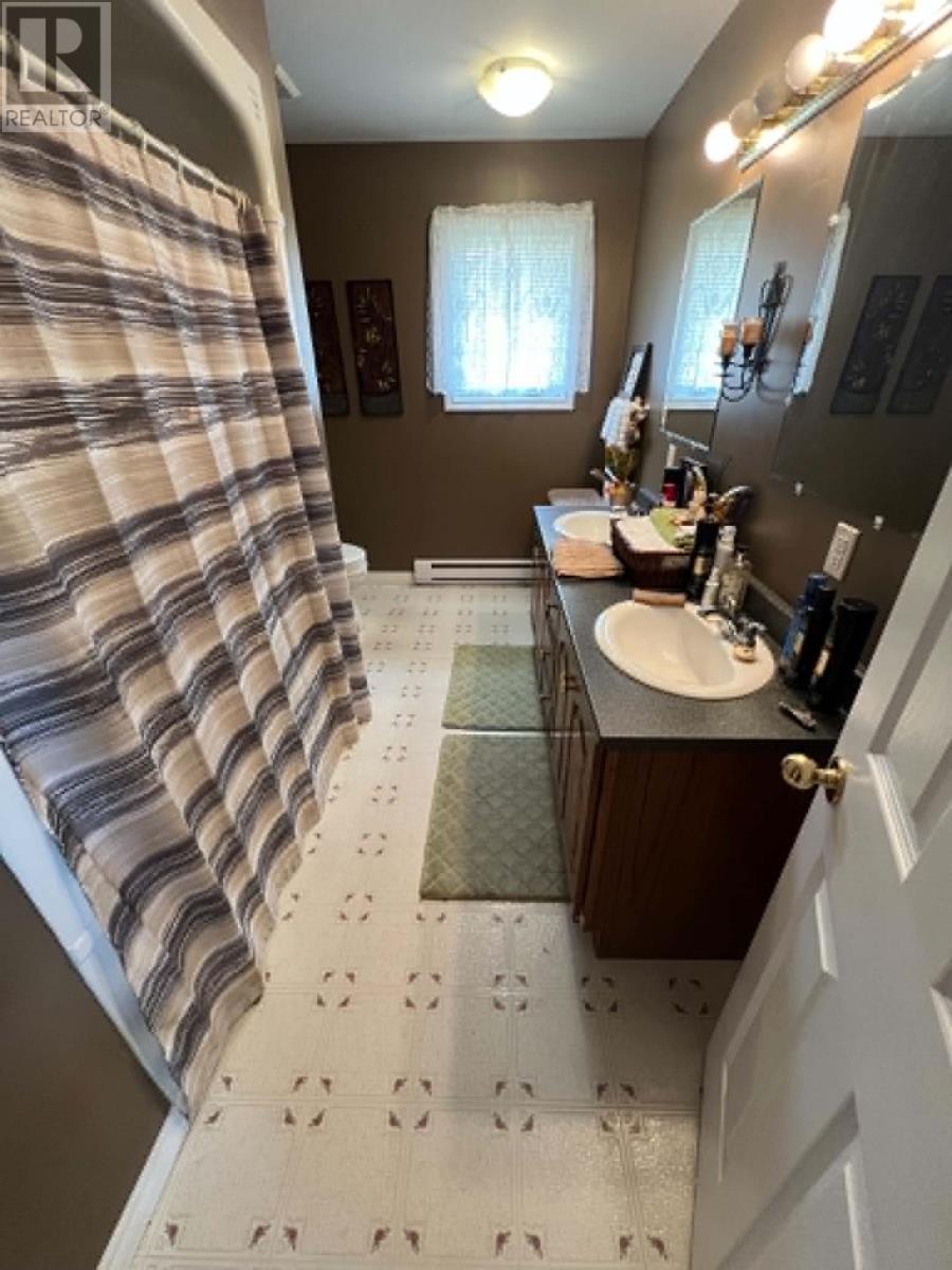 6 Harbourview Avenue Property Photo 11