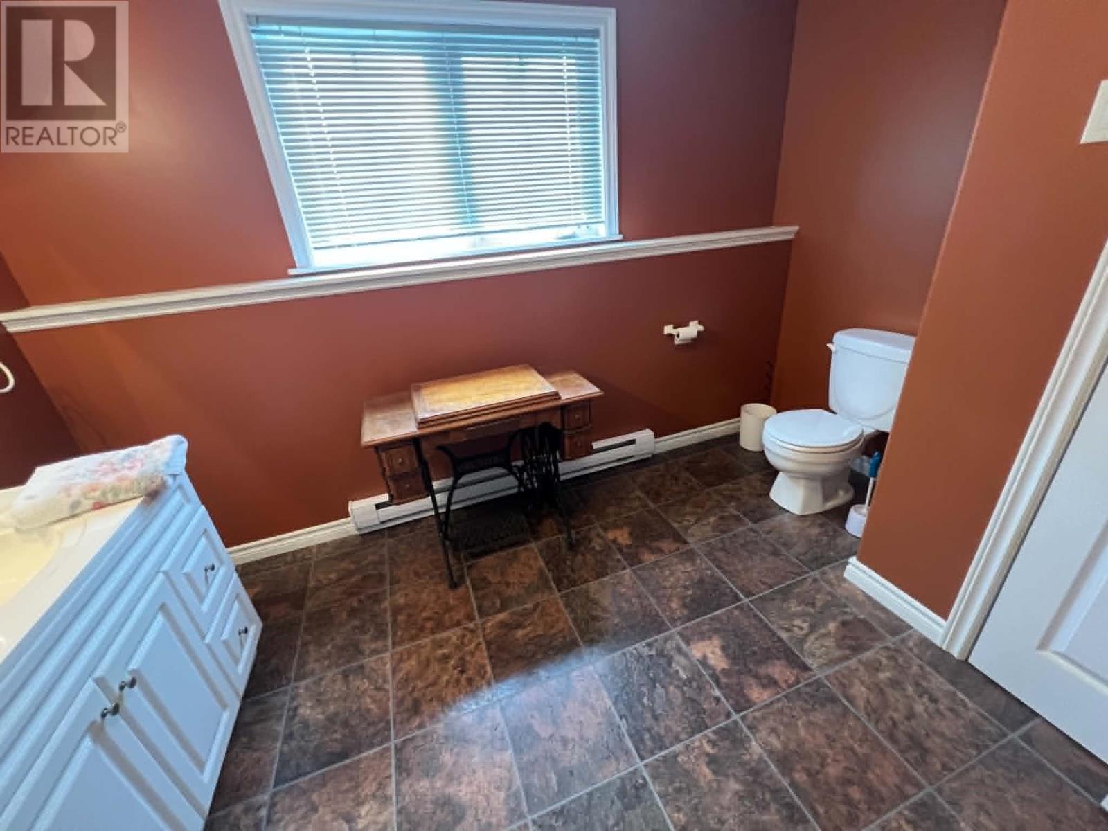6 Harbourview Avenue Property Photo 19