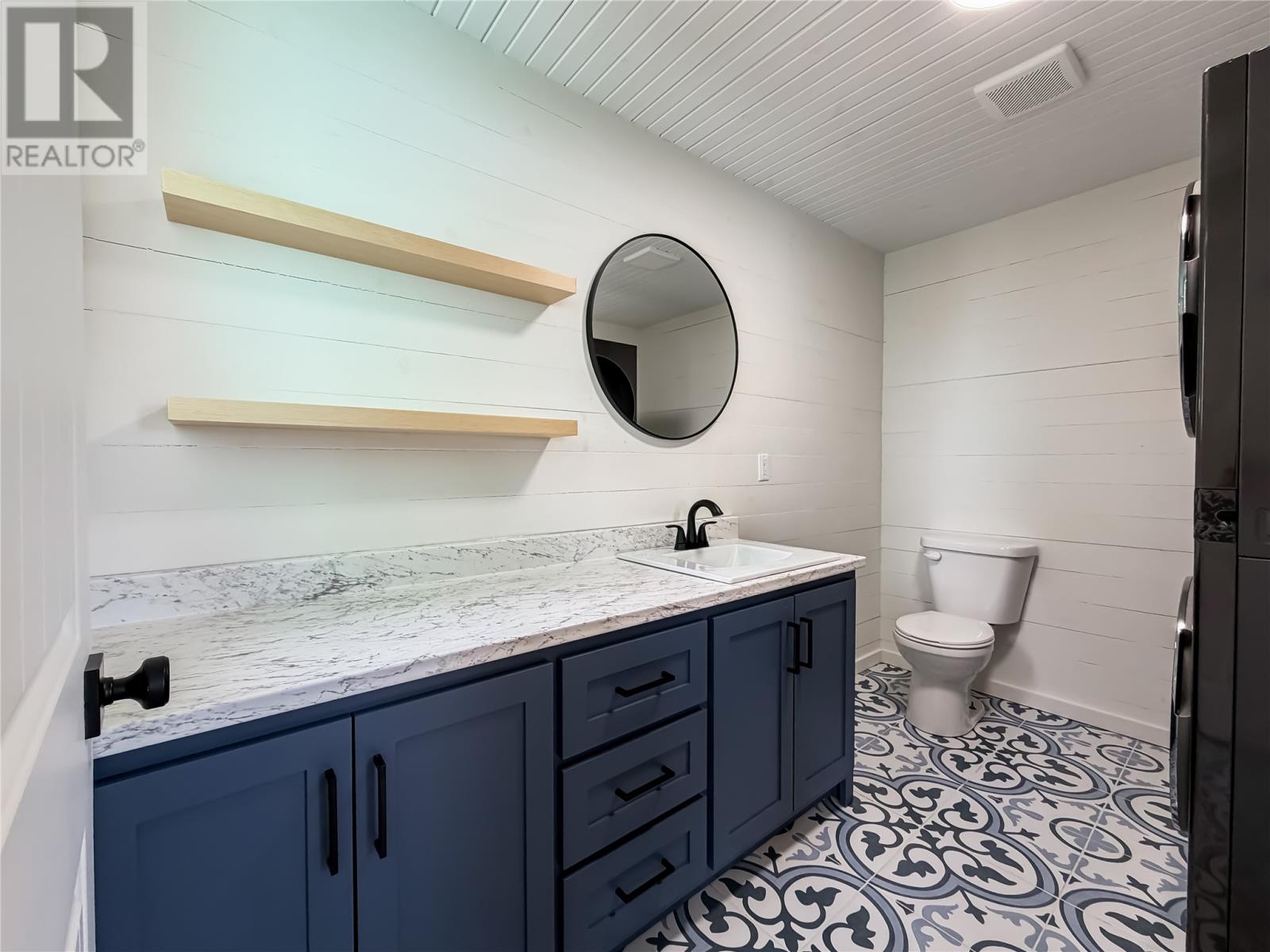3 Parson's Point Property Photo 27