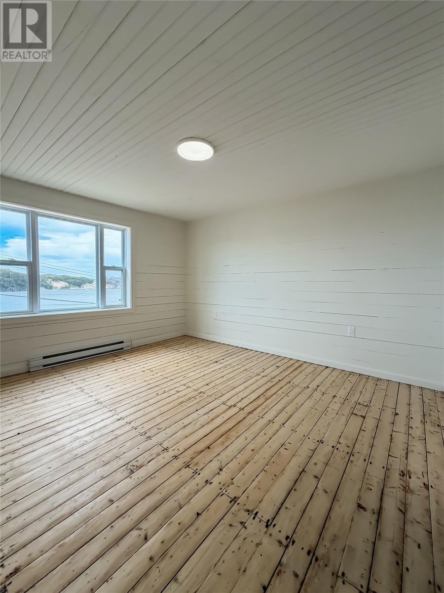 3 Parson's Point Property Photo 34