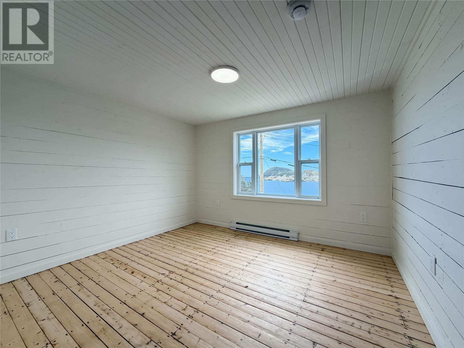 3 Parson's Point Property Photo 37