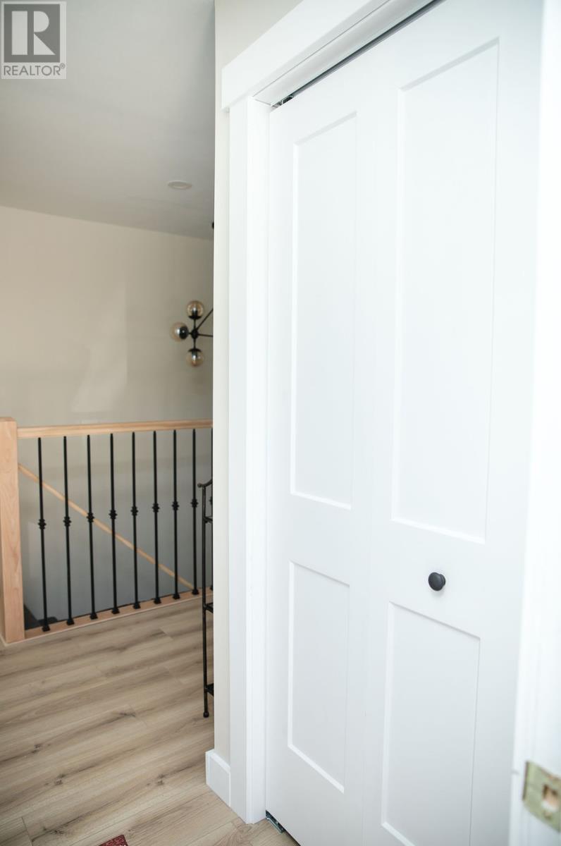 24 Cabot Lane Property Photo 6