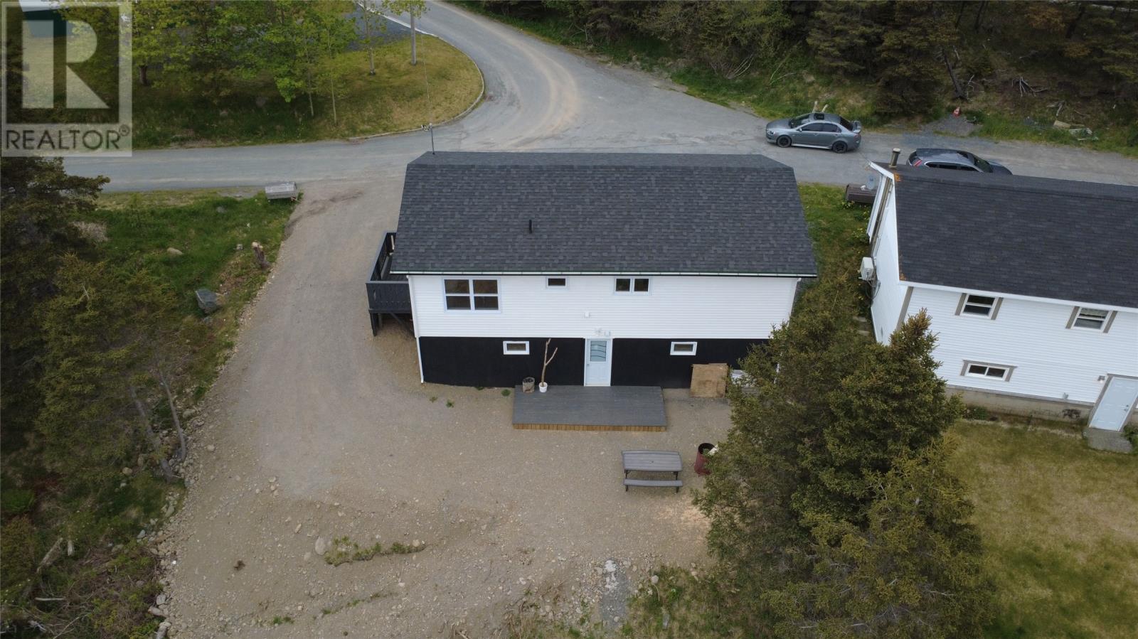 24 Cabot Lane Property Photo 43