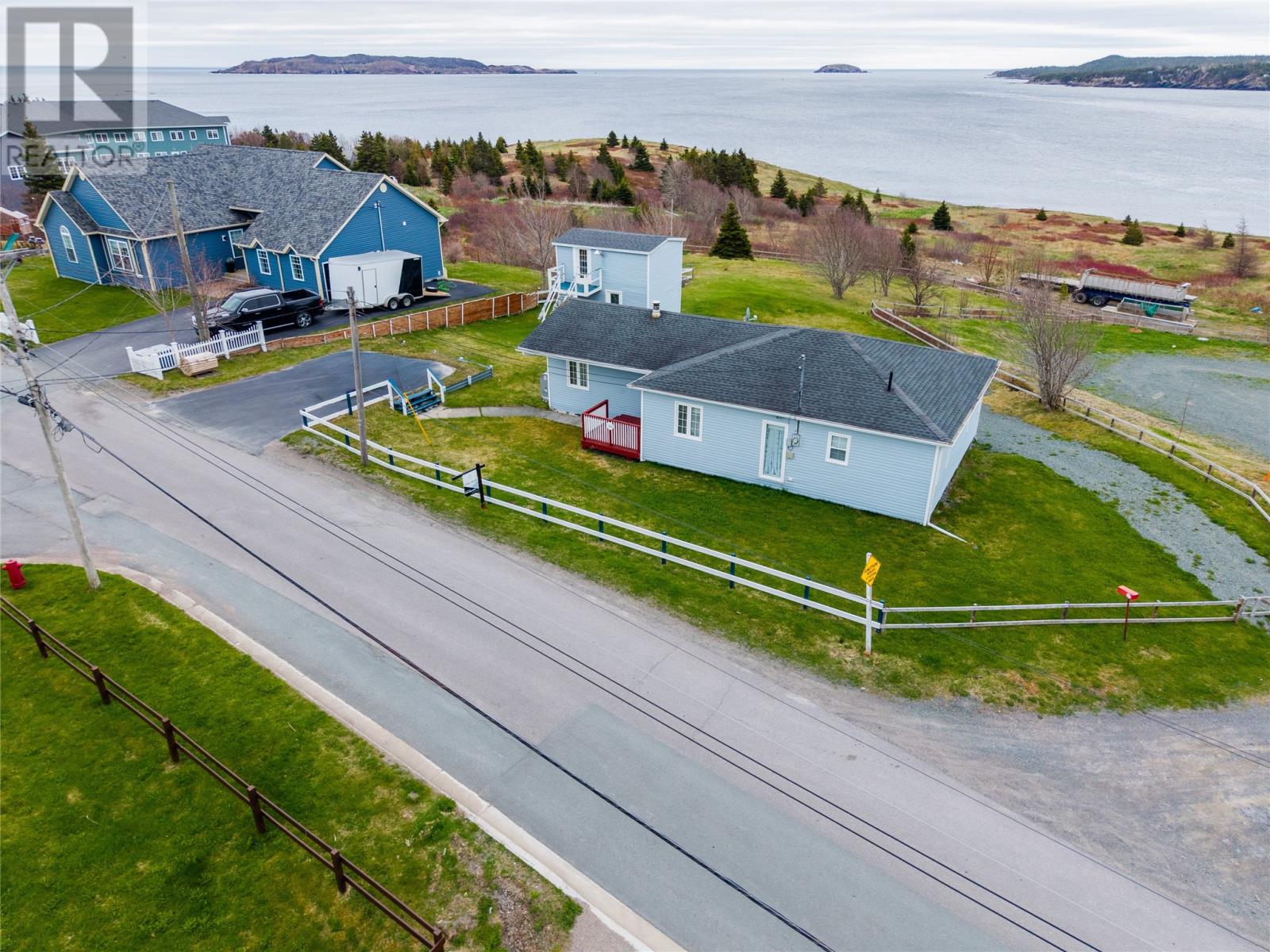 100 Harbour Road Property Photo 1