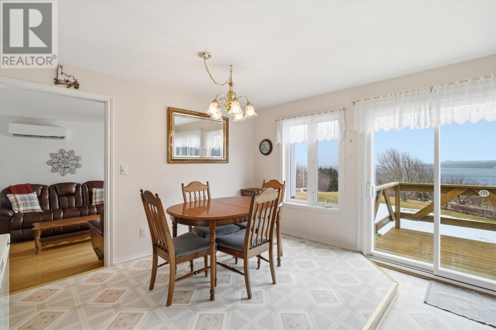 100 Harbour Road Property Photo 9