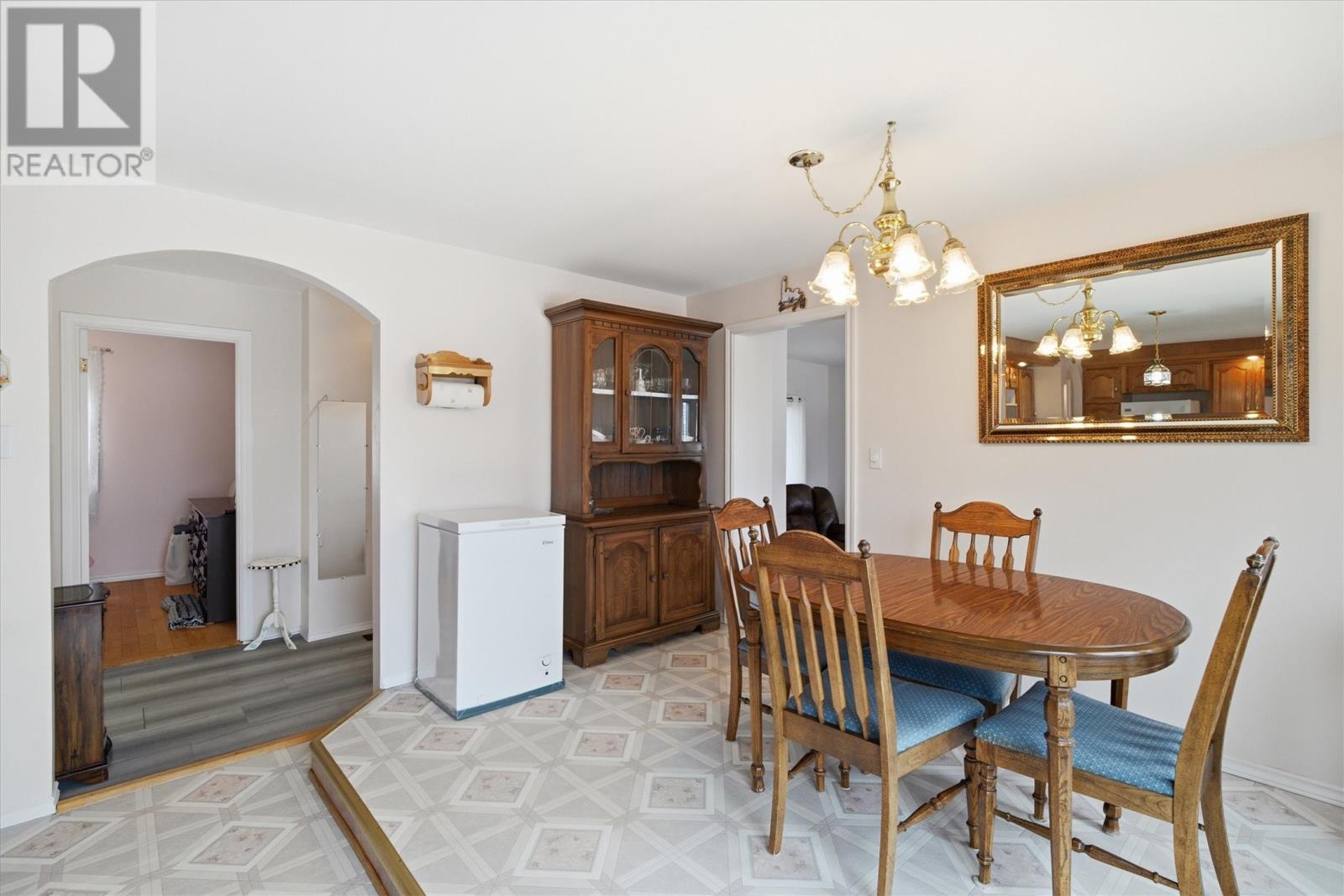 100 Harbour Road Property Photo 10