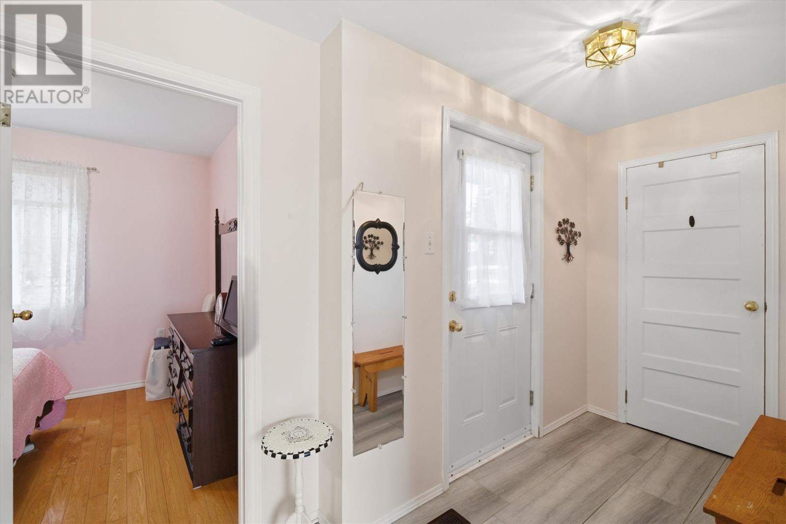 100 Harbour Road Property Photo 21