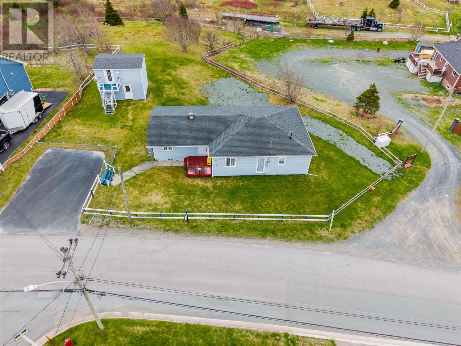 100 Harbour Road Property Photo 31