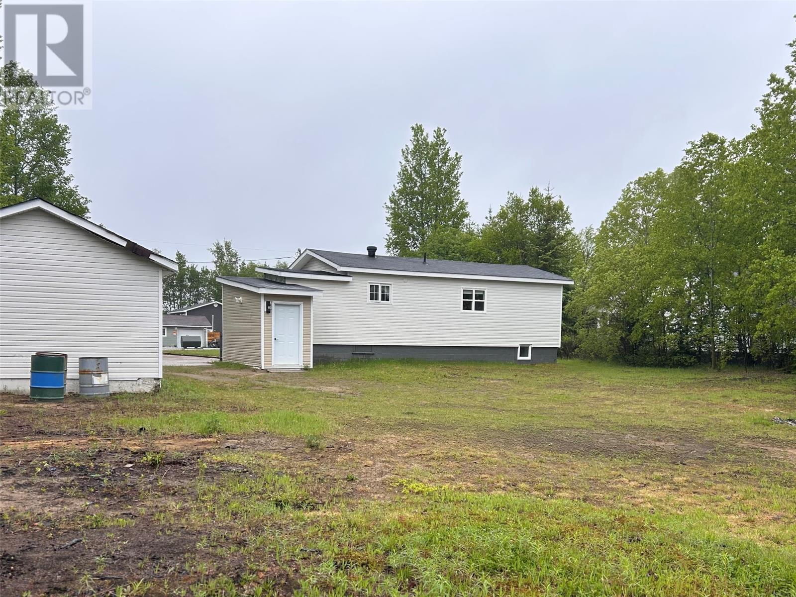20 Pleasant Street Property Photo 22