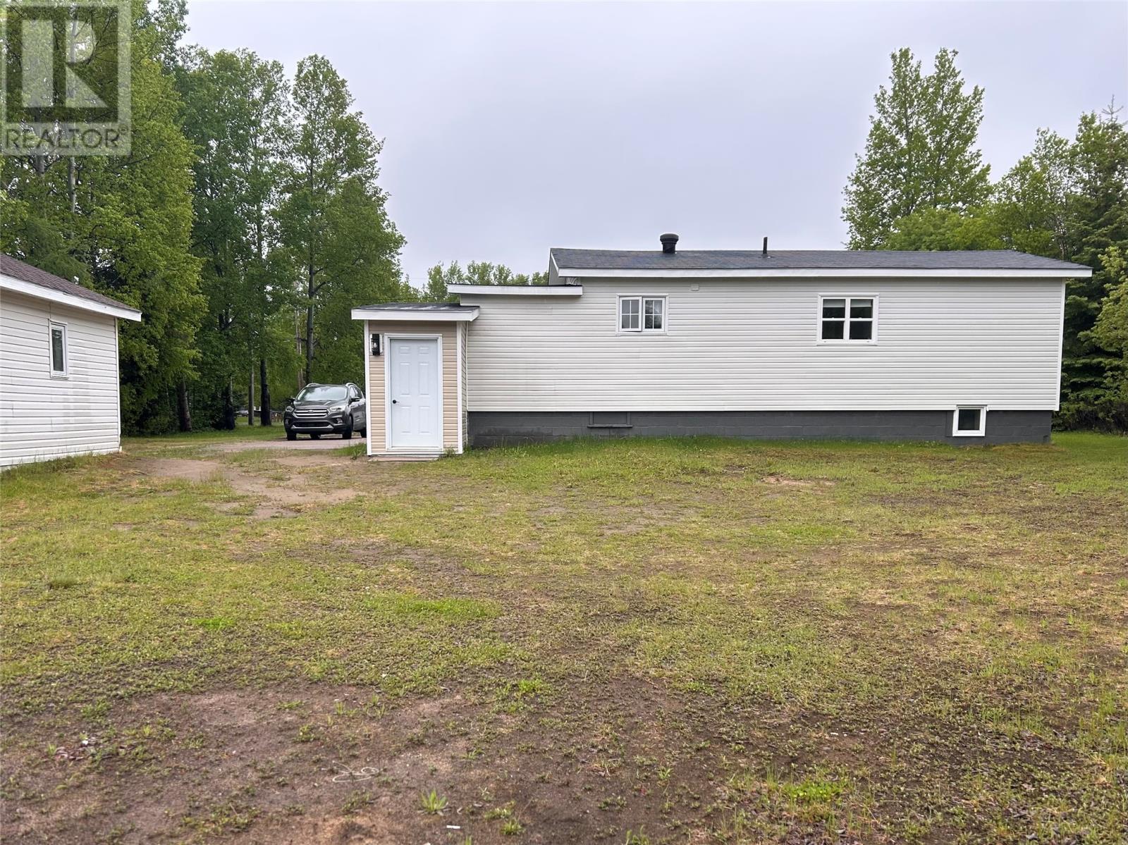20 Pleasant Street Property Photo 23