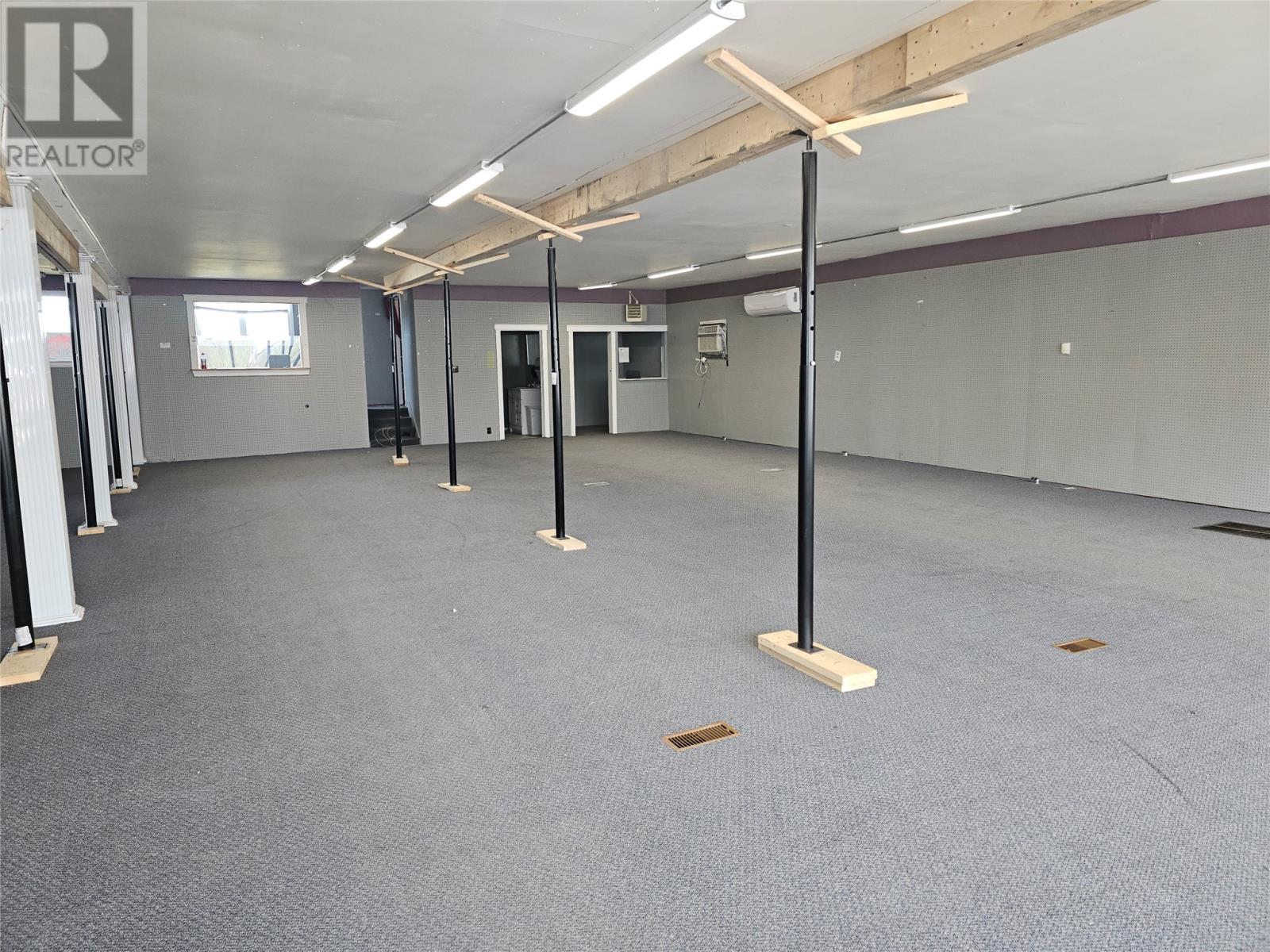 90 Main Street Property Photo 4