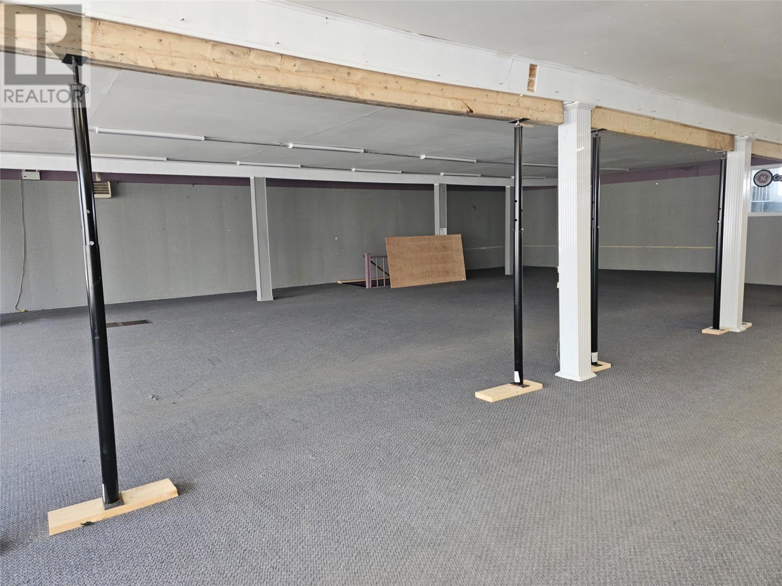 90 Main Street Property Photo 5