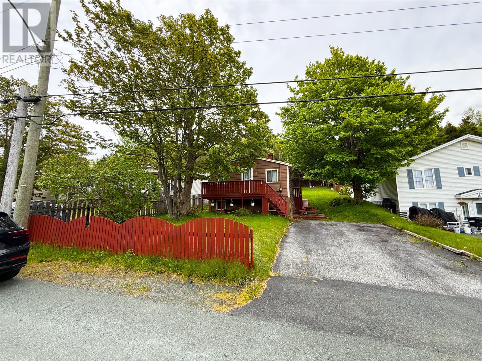41 Hillview Drive Property Photo 5
