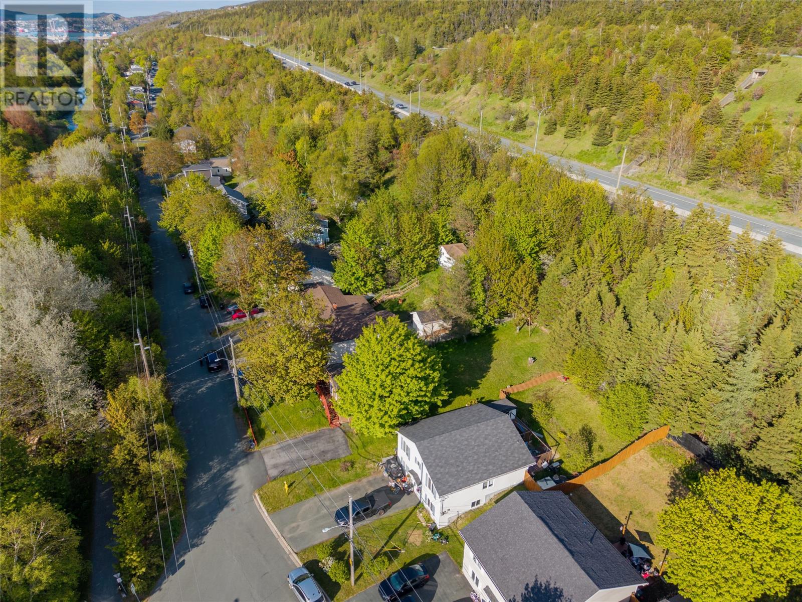 41 Hillview Drive Property Photo 11